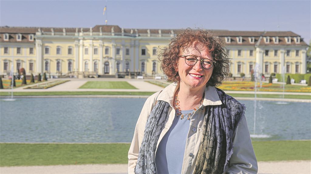 Ihre künftige Wirkungsstätte – das „Blühende Barock“ in Ludwigsburg – kennt die Wahl-Dürrmenzerin Petra Herrling schon von Kindesbeinen an. Fotos: Deeg