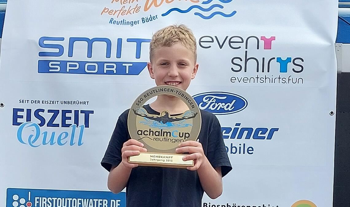 Ilja Bubb mit seiner Trophäe. 