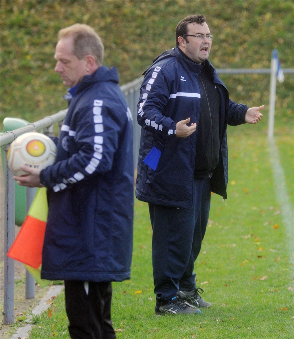 910_0008_158430_FussballtrainerTobias_Haefner_2_22_10_20