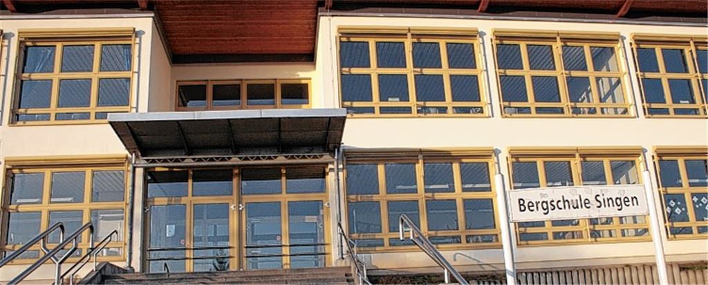 Im Blickpunkt: An der Bergschule in Singen löst am Mittwochmorgen der interne Amokalarm aus – und sorgt für eine gewaltige Aufregung.