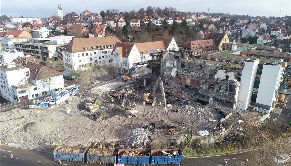 Investorenlösung scheidet die Geister Im Dezember 2018 war der Mühlehof schon großteils dem Erdboden gleichgemacht. Wird in diesem Bereich, wie früher vorgesehen, eine Stadthalle gebaut?Archivfoto: Ziegler/GerstIngenieure