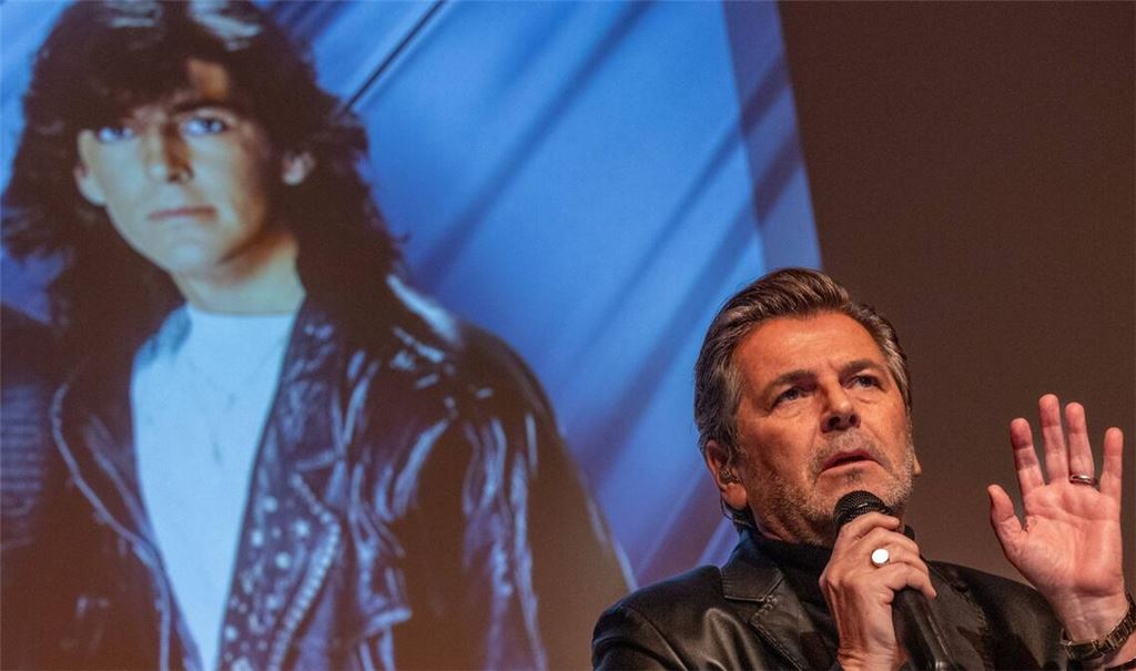Im Duo mit sich selbst: Thomas Anders bei einem Konzert im Bonner Haus der Geschichte.