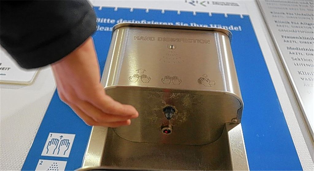 „Besucher sollten Hände desinfizieren“