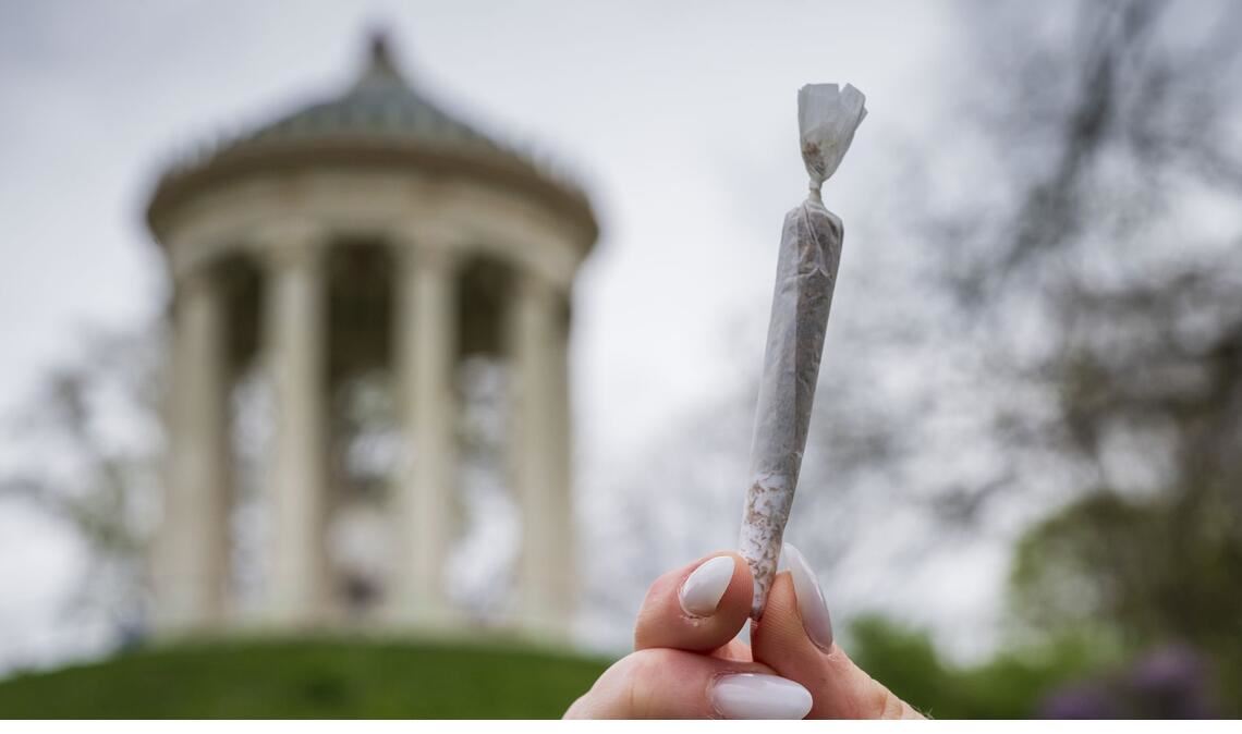 Im Englischen Garten in München darf künftig gekifft werden.