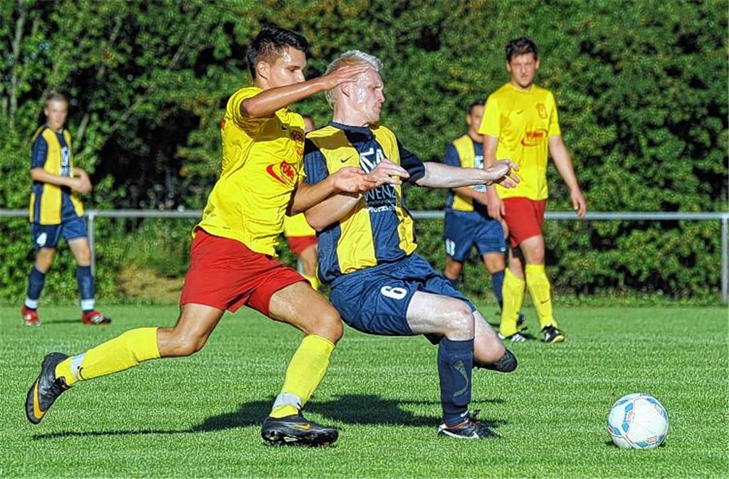 Im Finale gewinnt Bauschlott gegen Nussbaum (gelbe Trikots) 2:1. 