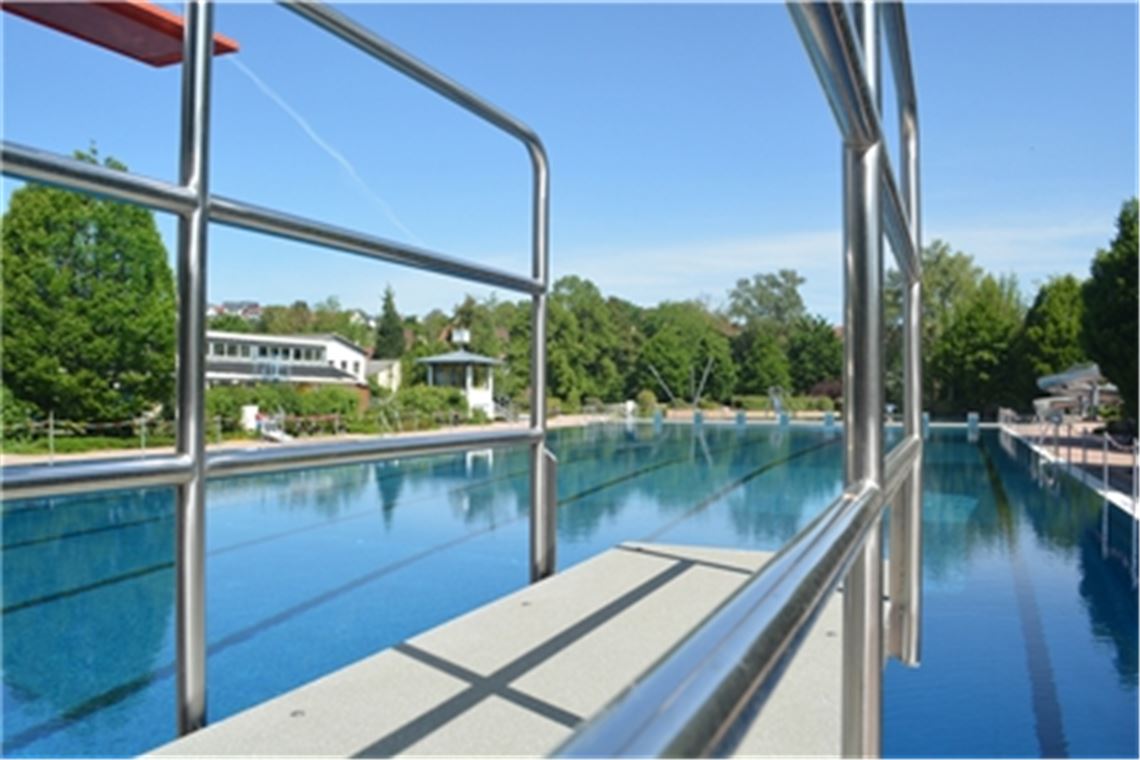 Freibad soll zu großen Teilen rauchfreie Zone werden Im Freibad Mühlacker, wo der Saisonstart für den 1. Mai geplant ist, sollen die Corona-Einschränkungen wegfallen. Foto: Archiv