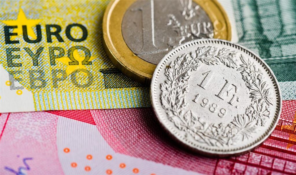 Im Gegensatz zu vielen Ländern in Europa hat die Schweiz als Währung nicht den Euro, sondern die Schweizer Franken.