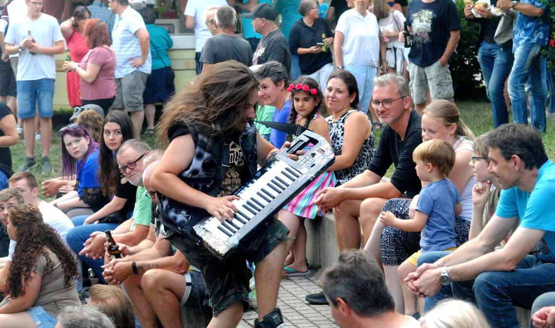 Im Gemeinderat entspinnt sich eine Diskussion um den Schauplatz von „Rock am Bach“ – hier eine Szene von 2019. Foto: Archiv