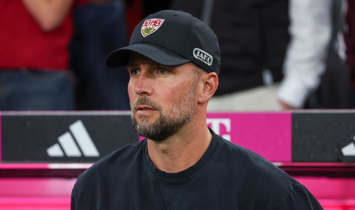 Im Heimspiel gegen Köln will der VfB-Trainer Sebastian Hoeneß die ersten Punkte einfahren.