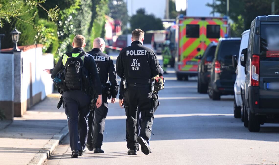 Oktoberfest öffnet ab 17.30 Uhr wieder Im Inneren des Hauses fanden Polizisten Sprengfallen.