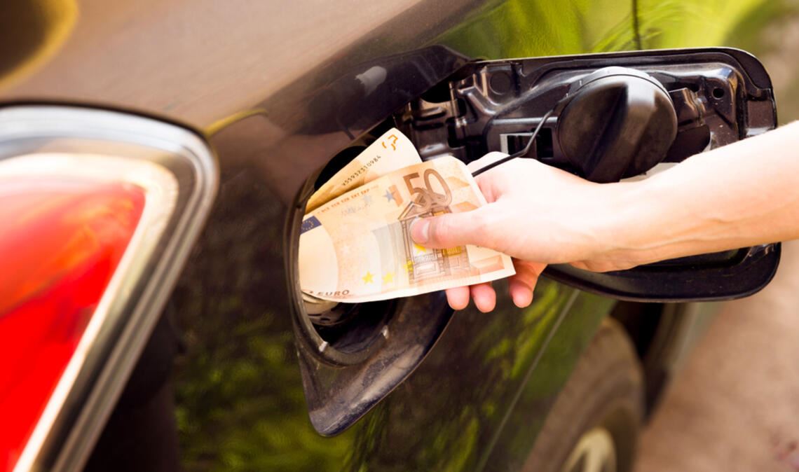 Im Jahr 2026 müssen Autofahrer wieder mehr bezahlen.