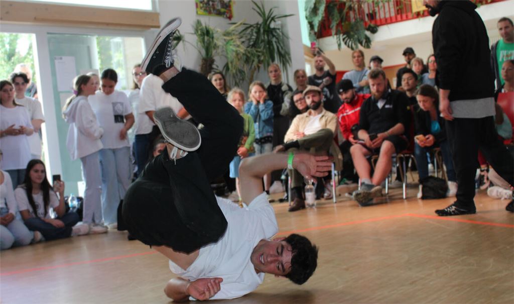 Im Jugendhaus ProZwo soll bald geprobt werden – vielleicht auch für eine Breakdance-Einlage wie hier im Juni 2024. Foto: Archiv