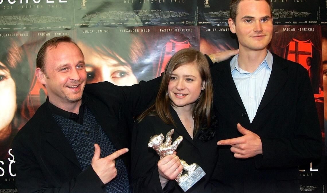 Im Kino war Alexander Held (vrnl) unter anderem im NS-Drama "Sophie Scholl - Die letzten Tage" zu sehen, neben Julia Jentsch und Fabian Hinrichs. (Archivbild)