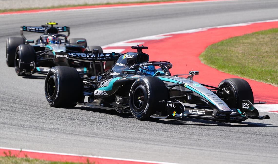 Im Mercedes-Stallduell muss George Russell (vorn) womöglich bald Kimi Russell die Vorfahrt gewähren.