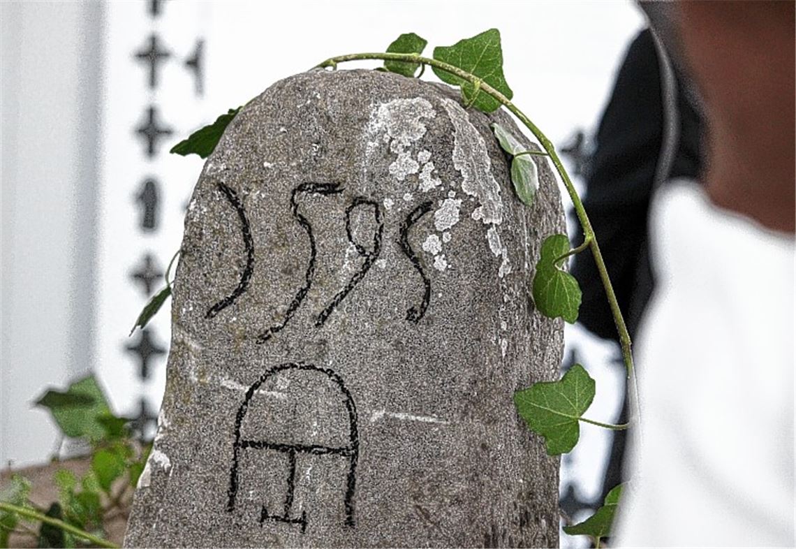 Auf den Spuren der Geschichte Auf den Spuren der Geschichte