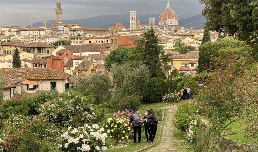 Im Rosengarten von Florenz.