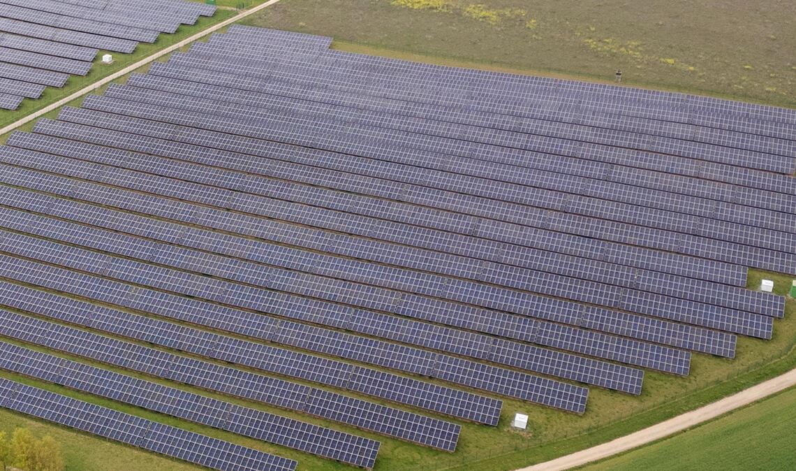 Im Schillingswald bei Kleinvillars soll ein Solarpark entstehen. Symbolfoto: Archiv/Fotomoment