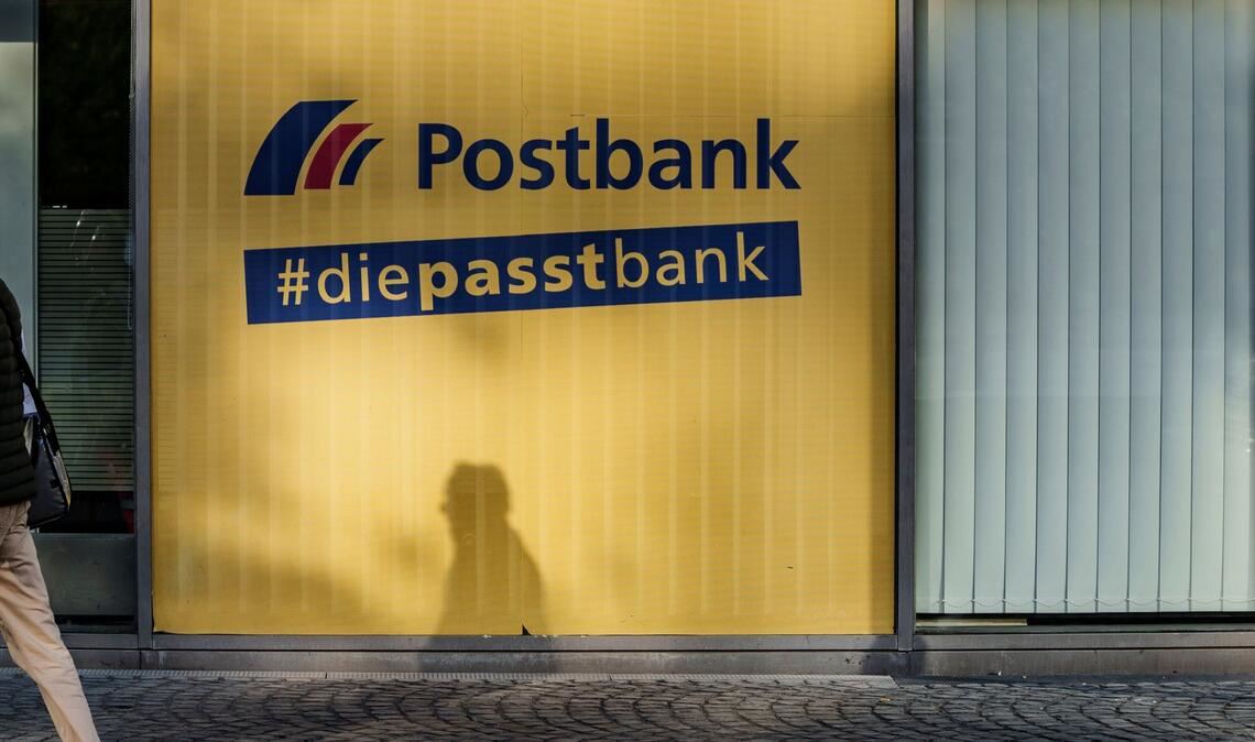 Im Tarifkonflikt bei der Postbank macht Verdi erneut mit Warnstreiks Druck. (Archivbild)