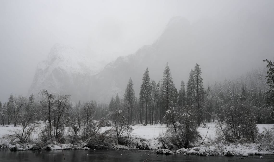 Im US-Bundesstaat Kalifornien wird vor Winterstürmen gewarnt. Eine Lawine endete nun tödlich.