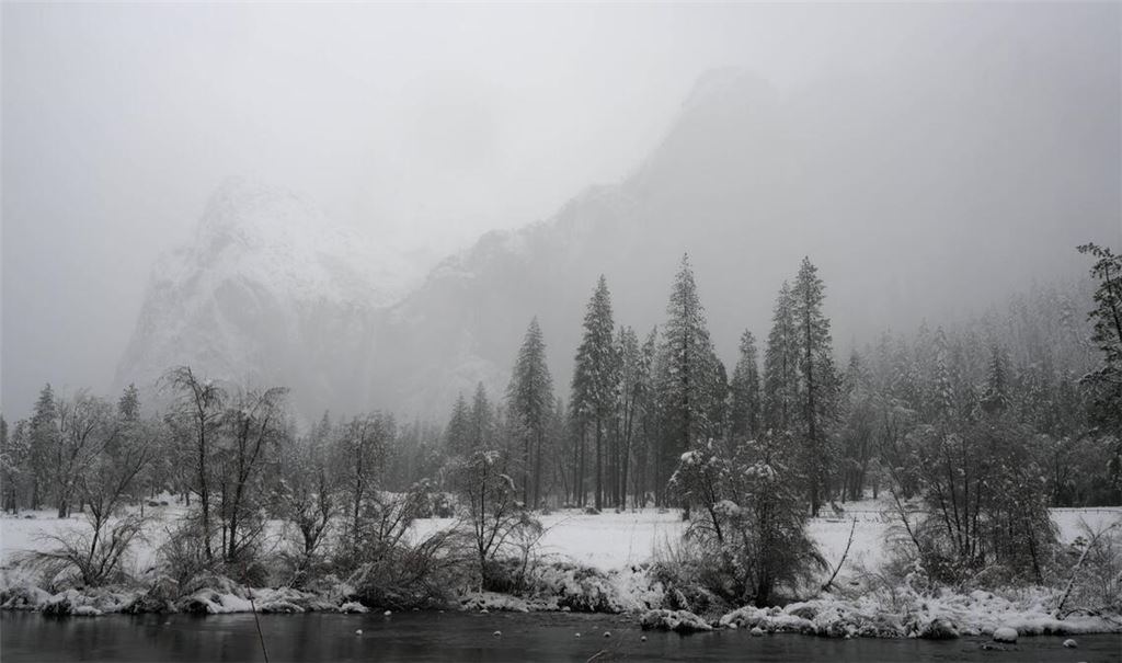 Im US-Bundesstaat Kalifornien wird vor Winterstürmen gewarnt. Eine Lawine endete nun tödlich.