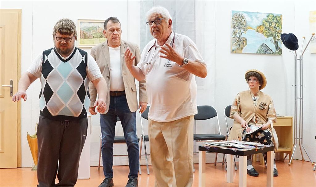 Im Wartezimmer von Dr. Leblos geht es turbulent zu. Foto: Bastian