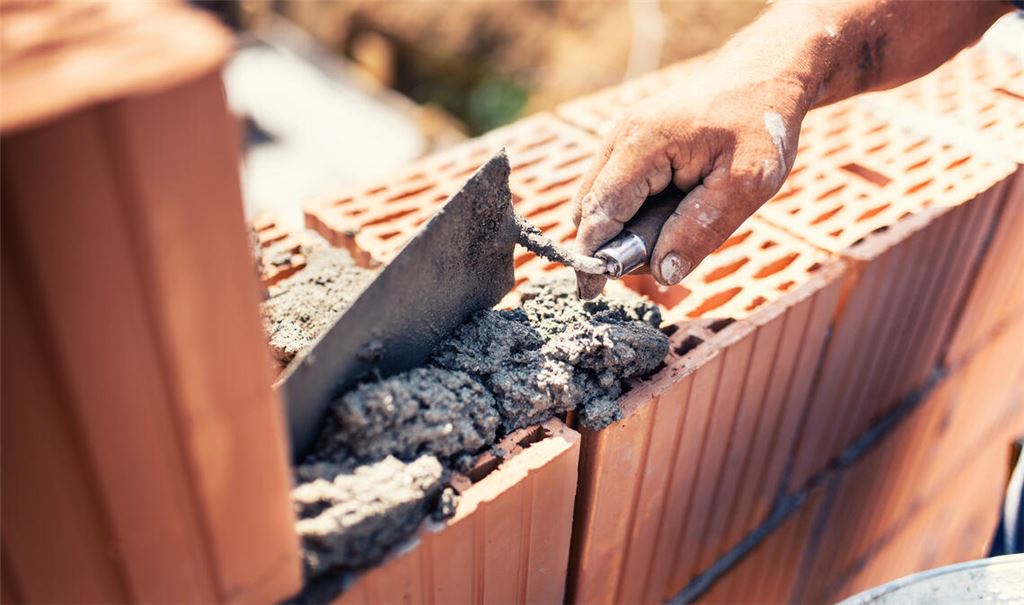 Im Wohnungsbau läuft es derzeit nicht rund. Dennoch ist im vergangenen Jahr die Zahl der Handwerksbetriebe in der Region insgesamt angestiegen. Foto: ©Hoda Bogdan - stock.adobe.com