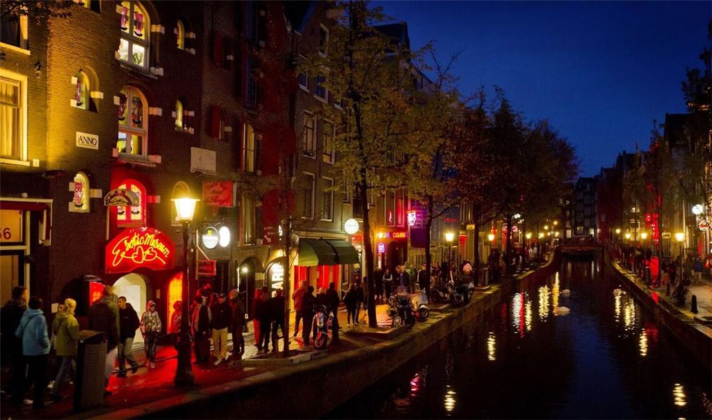 Im alten Zentrum von Amsterdam gehen bald die Joints aus.