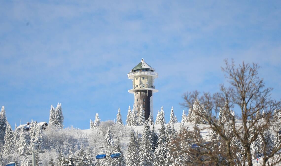 Im großen Wintersportgebiet Feldberg im Hochschwarzwald steigen die Preise in der neuen Saison. (Archivbild)