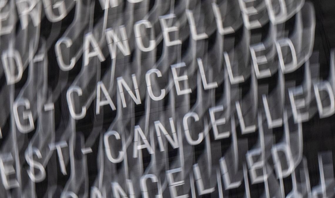 Im vergangenen Jahr sind weniger Beschwerden bei der Schlichtungsstelle Reise und Verkehr eingegangen. (Archivbild)