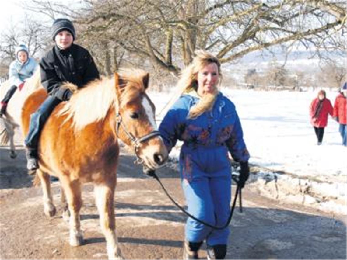Immer beliebt bei den Kindern: Reiten auf den Pferden des Gnadenhofes Illingen.
Foto: Appich