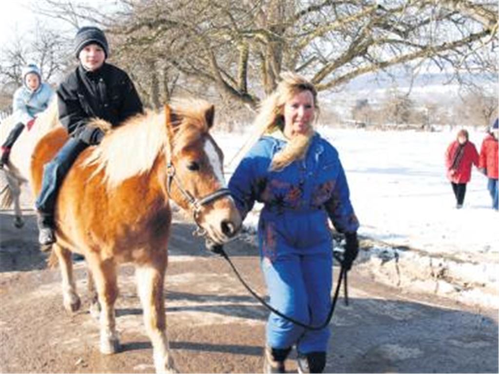 Immer beliebt bei den Kindern: Reiten auf den Pferden des Gnadenhofes Illingen.
Foto: Appich