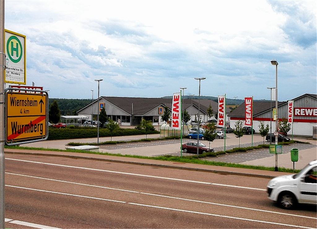 Immer ein regionalpolitischer Aufreger: Wie viel Einzelhandel verträgt sich am Ortsrand einer Gemeinde, und blutet dadurch der eigene Ortskern und womöglich auch der des unmittelbaren Nachbarn aus?