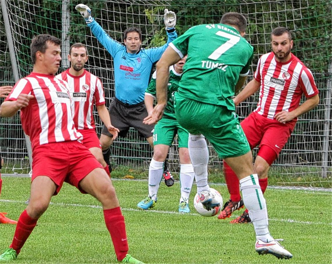 Überraschung im Verfolgerduell