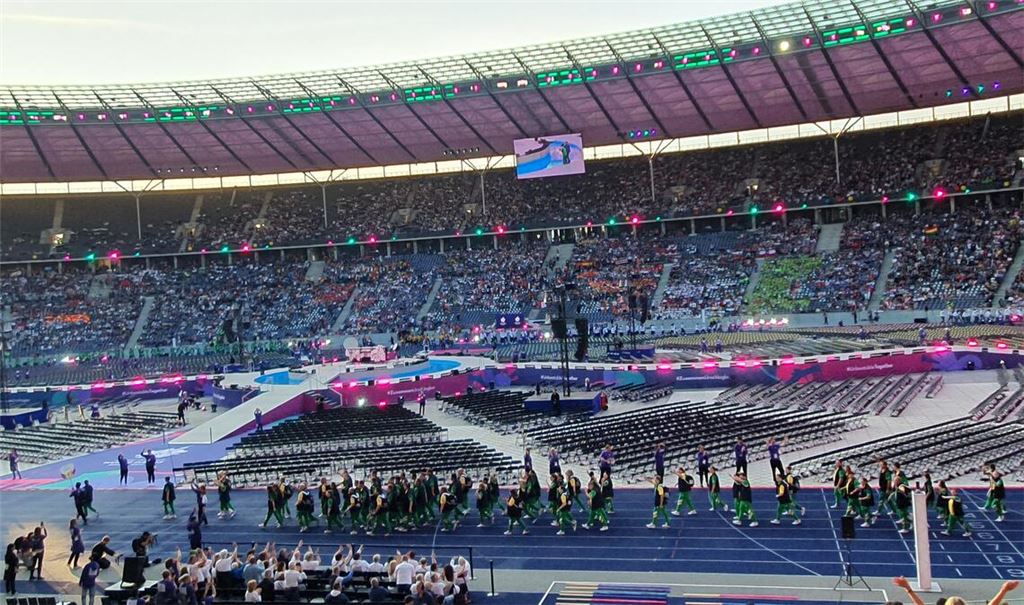 Imposante Show: Mit seiner Kamera hält Paul Renner die Eröffnungsfeier der Special Olympics World Games im Berliner Olympiastadion fest. Fotos: privat