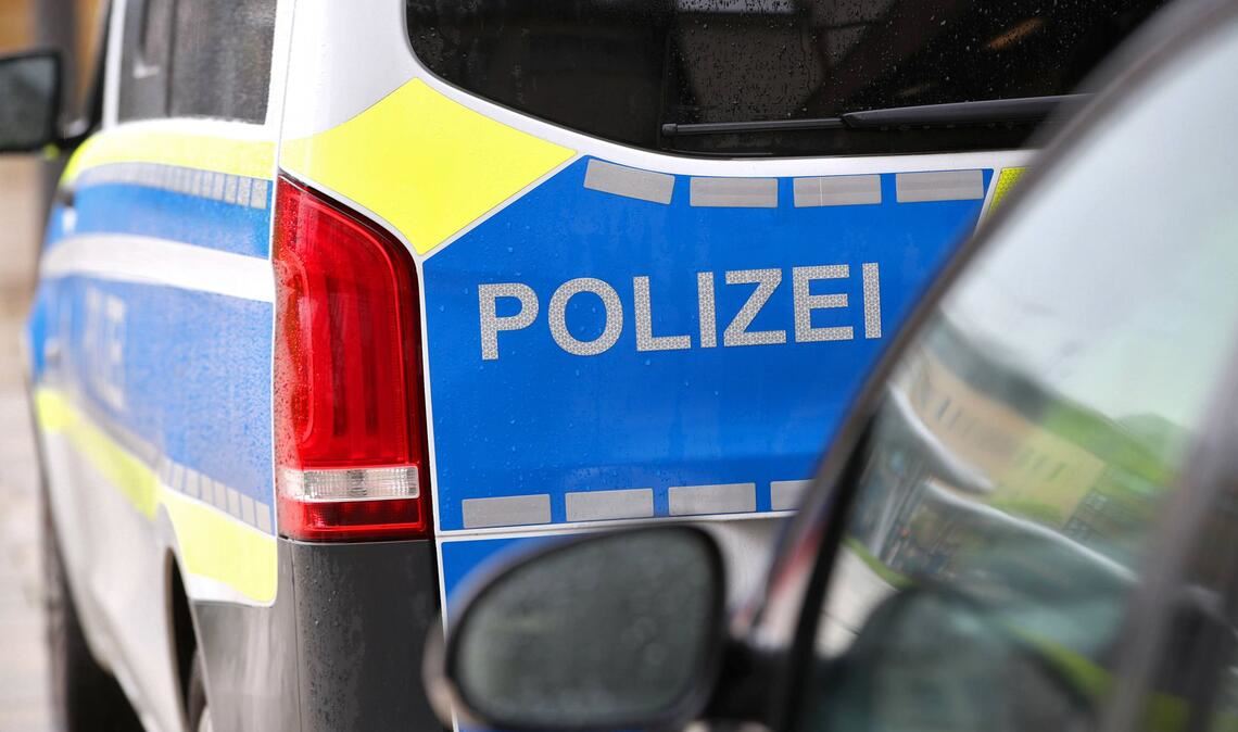 In Baden-Württemberg wurden laut „Spiegel“ drei mutmaßliche „Reichsbürger“ festgenommen (Symbolbild).