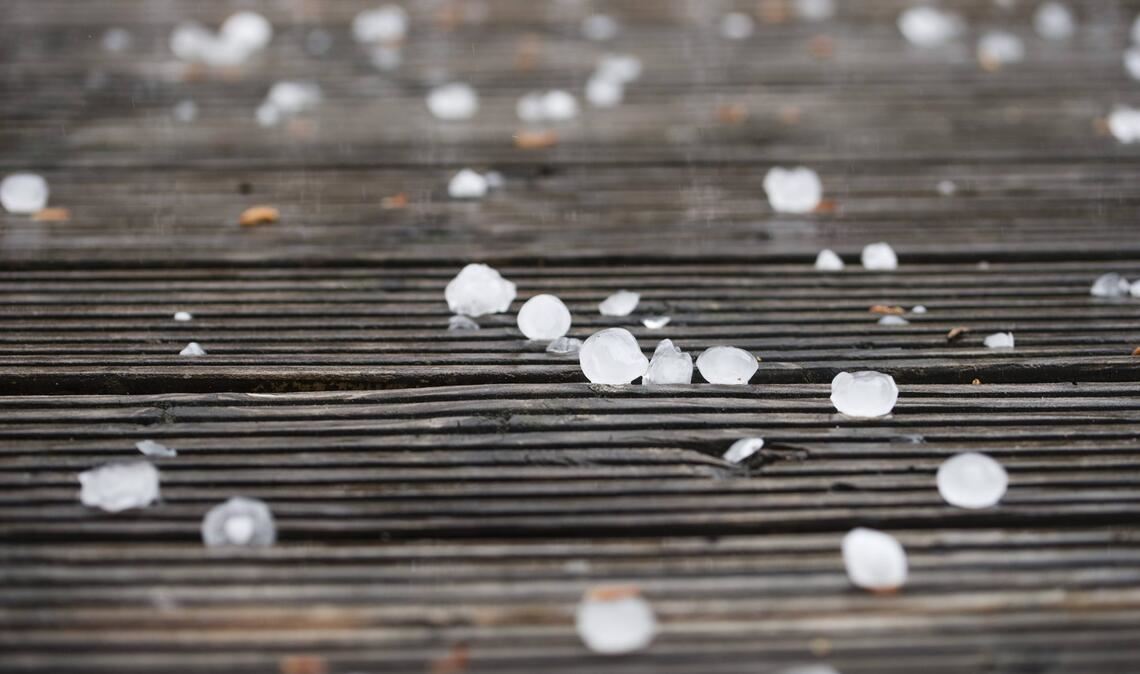 In Deutschland kann sich heute kleinkörniger Hagel bilden.