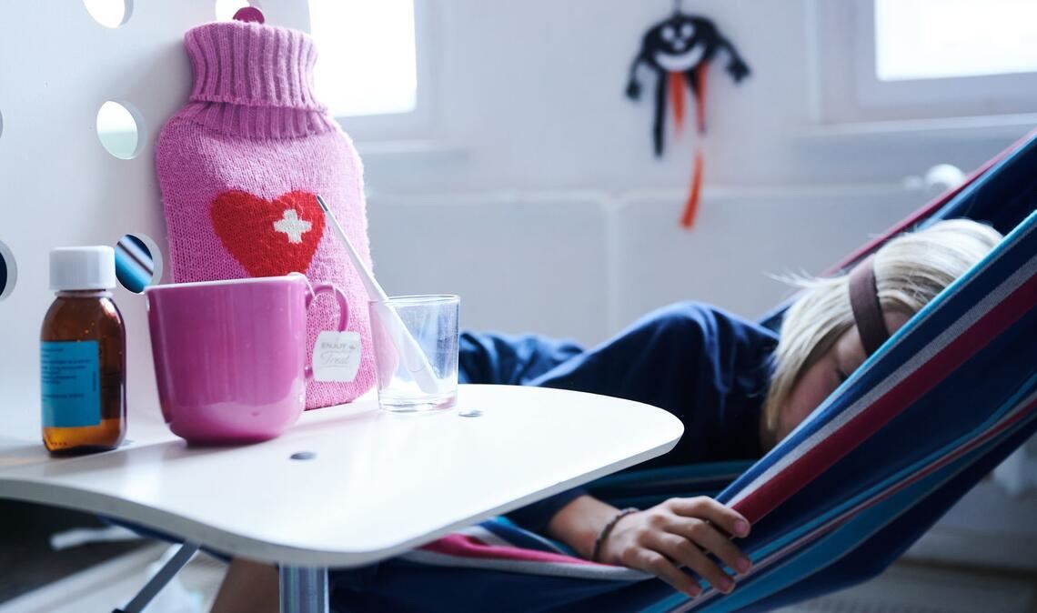 In Deutschland können beide Elternteile zusammen für ein krankes Kind jährlich 15 Arbeitstage freinehmen.