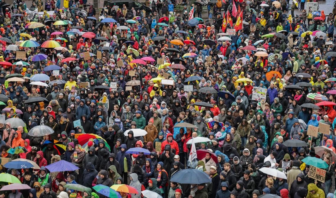 In Deutschland leben mehr als 80 Millionen Menschen. Laut einer Prognose könnte die Zahl in den kommenden Jahren sinken.