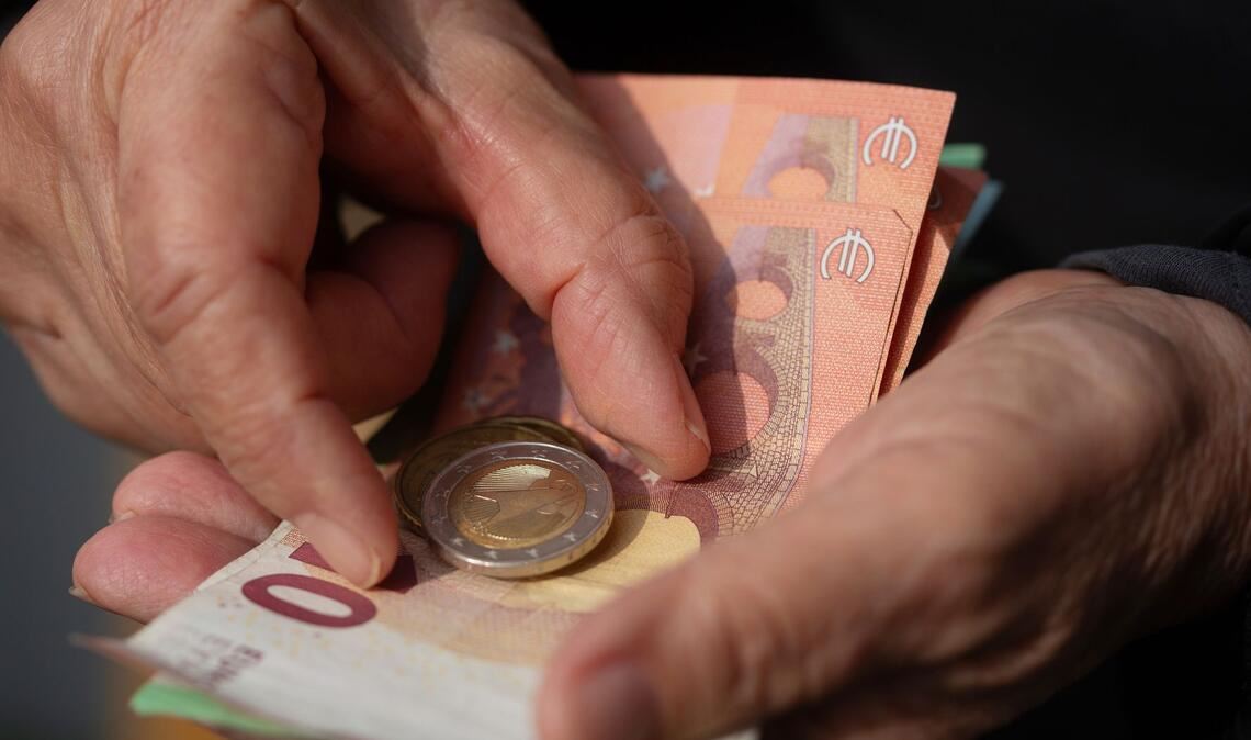 In Deutschland sind die Bezüge aus der gesetzlichen Rente im Schnitt nicht üppig. (Archivbild)
