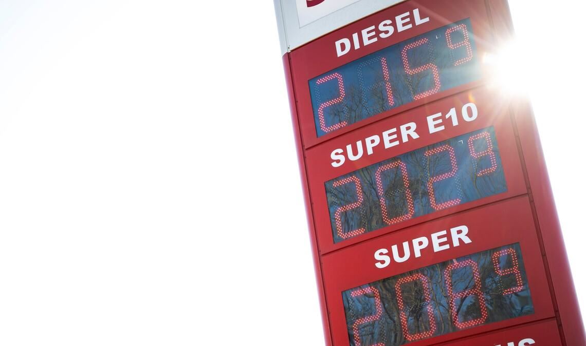 In Deutschland sind die Spritpreise zuletzt langsamer gestiegen als in seinen Nachbarländern.