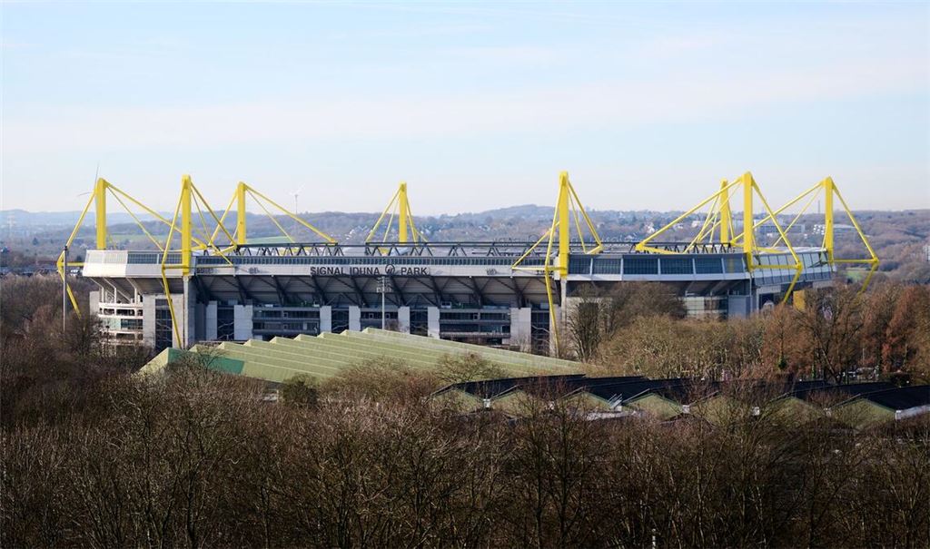 In Dortmund trifft am Samstagabend der BVB auf den FC Bayern. (Archivbild)