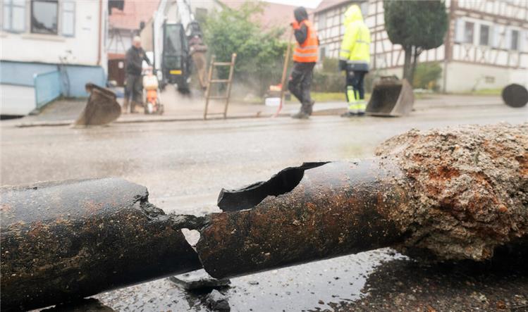 Pipe bursts in Dürrn paralyze diversion route