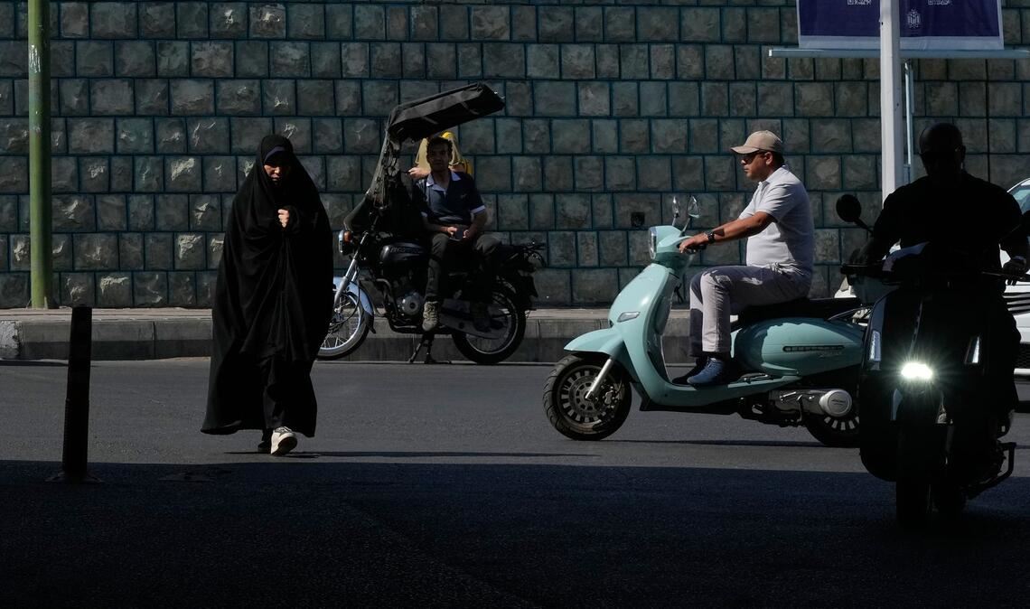In Irans Hauptstadt Teheran geht während der Verhandlungen das Leben weiter.