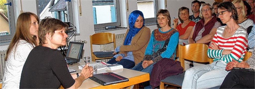 In Knittlingen nimmt die Hilfe für Flüchtlinge konkretere Formen an.