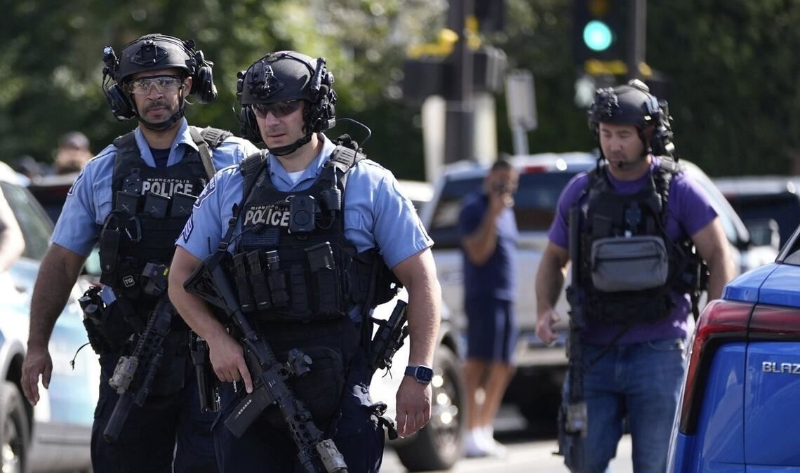 FBI prüft Terrorverdacht nach tödlichen Schüssen auf Kinder In Minnesota hat ein Mann zum Schulstart nach den Ferien auf Kinder im Umfeld einer Schule geschossen.