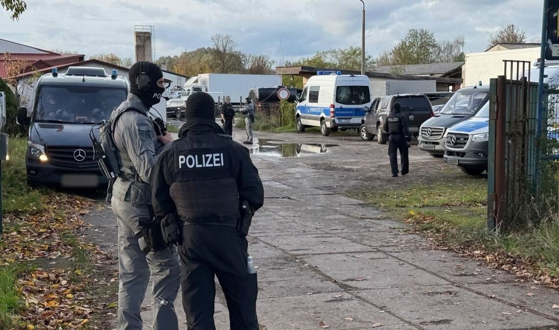 In Nauen wurde ein riesiges Drogenlabor ausgehoben.