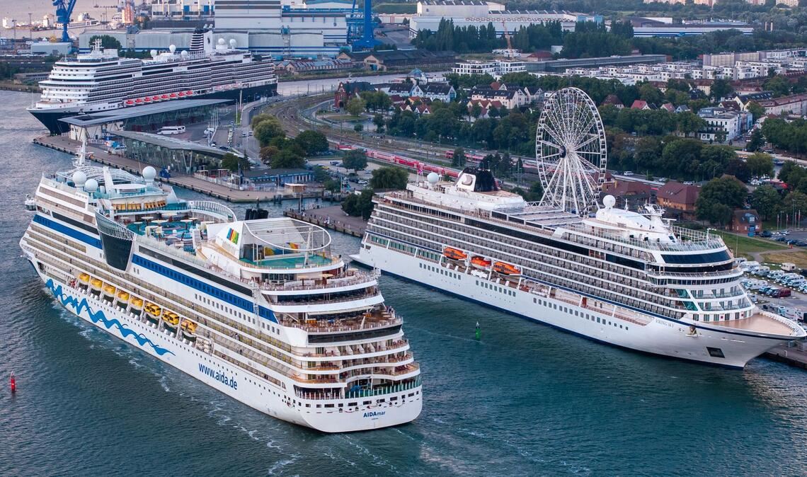 In Norddeutschland ist die Kreuzfahrt ein Wirtschaftsfaktor. Die wichtigsten Häfen sind: Hamburg, Kiel, Rostock-Warnemünde, Bremerhaven. (Archivbild)