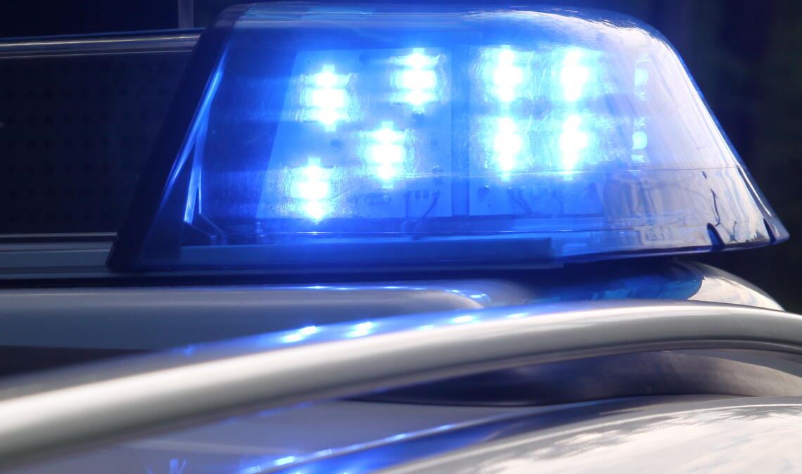 In Pforzheim haben Unbekannte - offenbar bei einem illegalen Autorennen - eine Frau in Gefahr gebracht. Foto: Archiv/Disselhoff