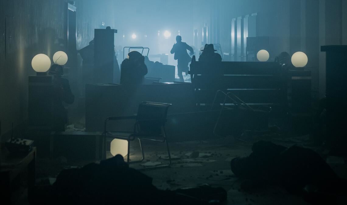 In Prag brechen Widerstandskämpfe aus – und in der Stadt bricht Chaos und Gewalt aus.