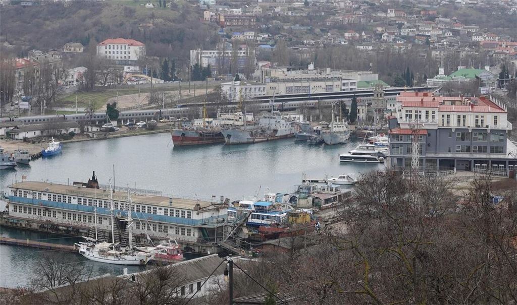 In Sewastopol sind nach russischen Angaben Dutzende ukrainische Drohnen von der Flugabwehr abgeschossen worden. (Archivbild)